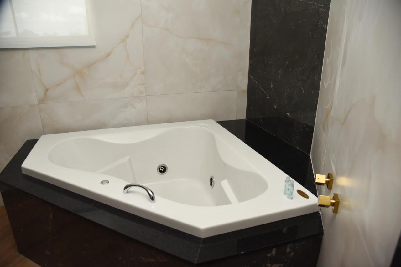 King Suite with Spa Bath,1308400426:JPEG
